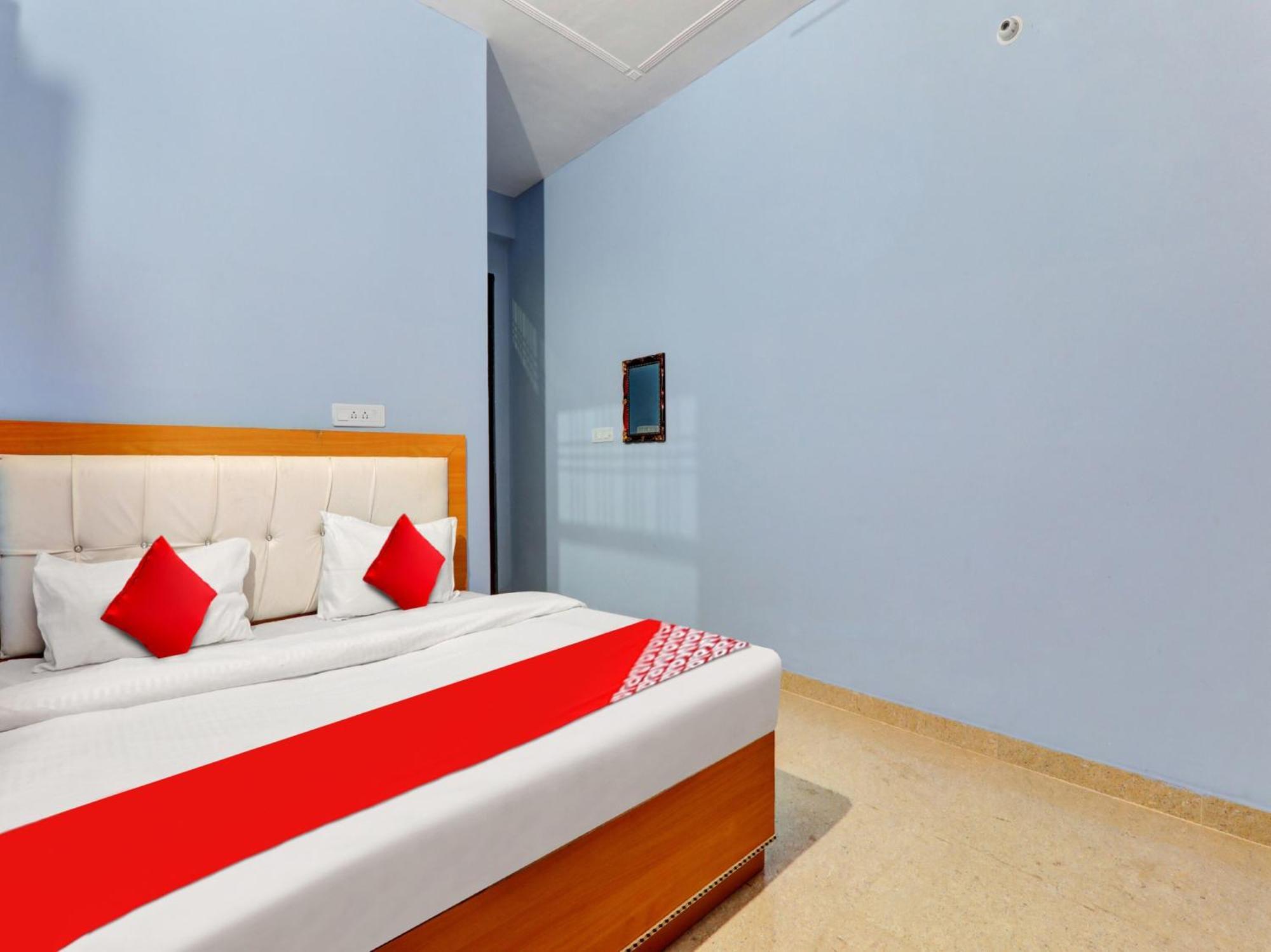 Hotel O Aradhya Galaxy Bhauli ภายนอก รูปภาพ