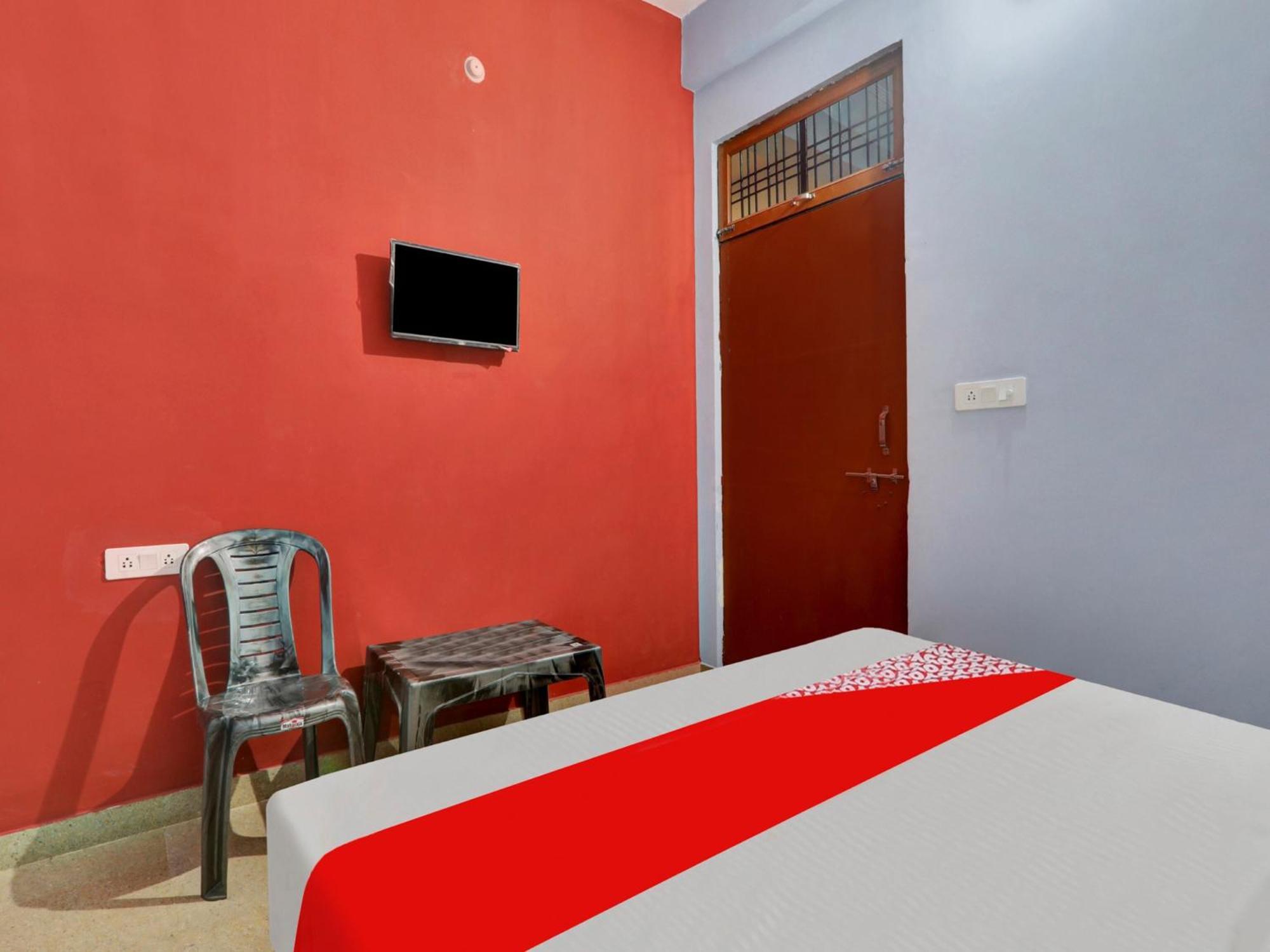 Hotel O Aradhya Galaxy Bhauli ภายนอก รูปภาพ
